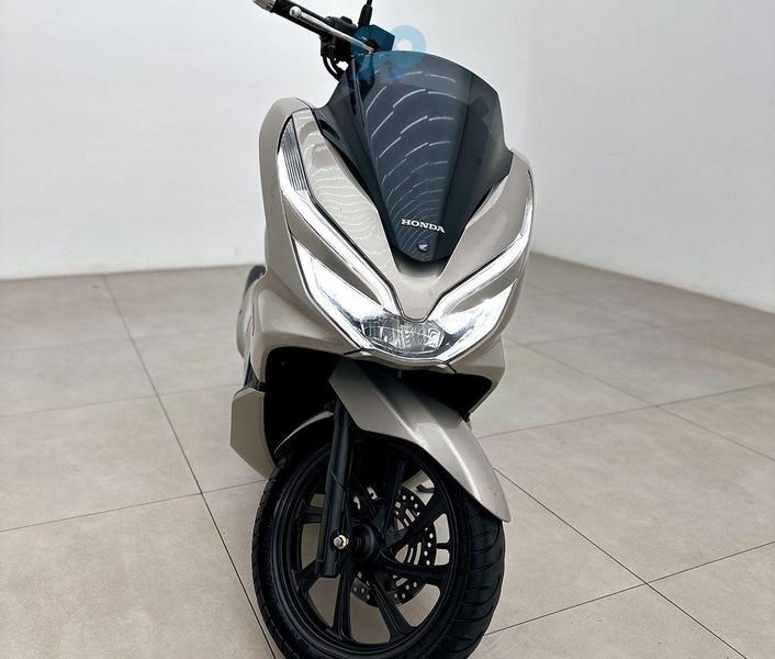 //www.autoline.com.br/moto/honda/pcx-150/2019/taubate-sp/24616127