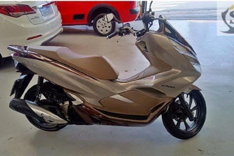 //www.autoline.com.br/moto/honda/pcx-150-dlx/2022/sao-paulo-sp/23739942