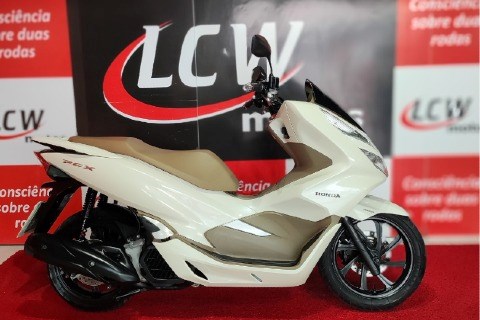 //www.autoline.com.br/moto/honda/pcx-150-dlx-gas-aut-basico/2019/florianopolis-sc/24937467