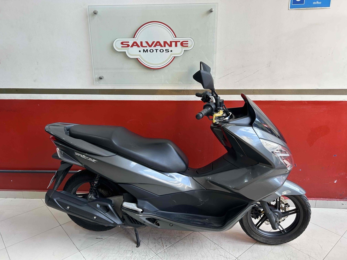 //www.autoline.com.br/moto/honda/pcx-150-gas-aut-basico/2016/sao-paulo-sp/24011294