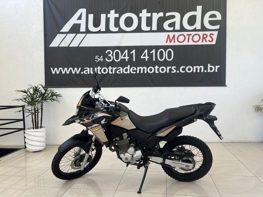 //www.autoline.com.br/moto/honda/xre-300-adventure-flex/2022/caxias-do-sul-rs/23950679