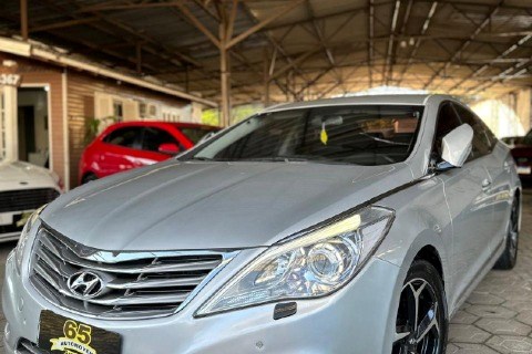 //www.autoline.com.br/carro/hyundai/azera-30-v6-gls-24v-gasolina-4p-automatico/2014/gravatai-rs/24910535