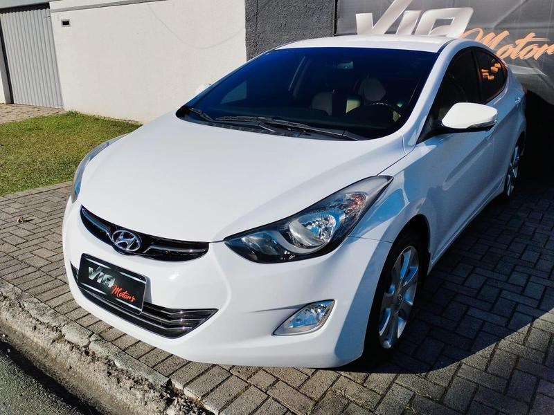 //www.autoline.com.br/carro/hyundai/elantra-20-gls-16v-flex-4p-automatico/2013/sao-jose-dos-pinhais-pr/24971149