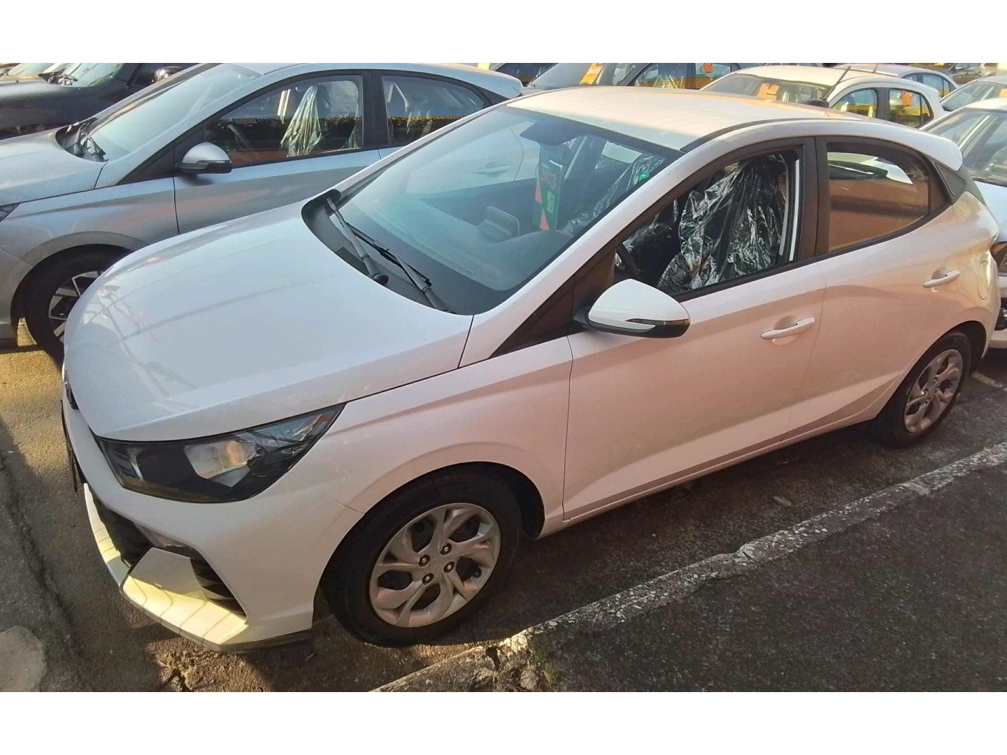 //www.autoline.com.br/carro/hyundai/hb20-10-comfort-12v-flex-4p-manual/2023/sao-paulo-sp/24088415