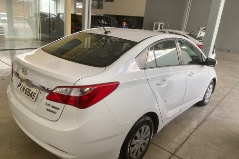 //www.autoline.com.br/carro/hyundai/hb20-16-comfort-plus-16v-flex-4p-automatico/2015/teresina-pi/24285969