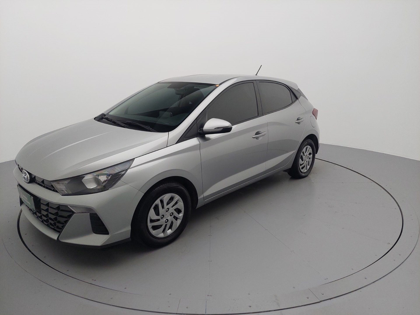 //www.autoline.com.br/carro/hyundai/hb20-10-comfort-12v-flex-4p-manual/2023/sao-paulo-sp/24977503
