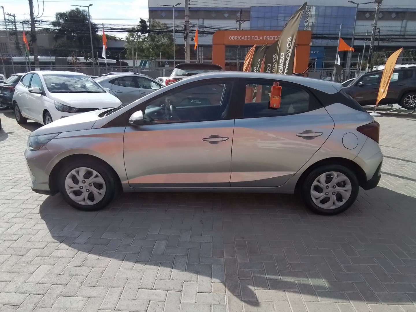 //www.autoline.com.br/carro/hyundai/hb20-10-comfort-12v-flex-4p-manual/2023/sao-paulo-sp/25028864