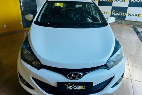 //www.autoline.com.br/carro/hyundai/hb20s-16-comfort-style-16v-flex-4p-automatico/2015/goiania-go/23773608