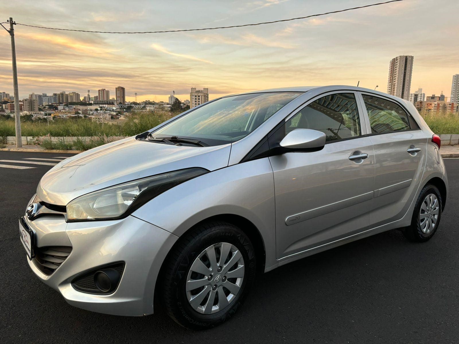//www.autoline.com.br/carro/hyundai/hb20s-16-comfort-plus-16v-flex-4p-manual/2014/ribeirao-preto-sp/24292683
