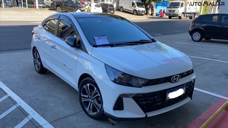 //www.autoline.com.br/carro/hyundai/hb20s-10-platinum-12v-flex-4p-turbo-automatico/2023/sao-paulo-sp/24615025