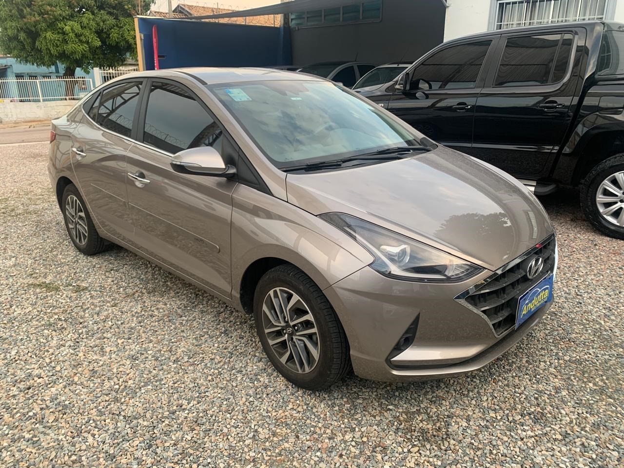 //www.autoline.com.br/carro/hyundai/hb20s-10-diamond-12v-flex-4p-turbo-automatico/2020/jundiai-sp/24632767