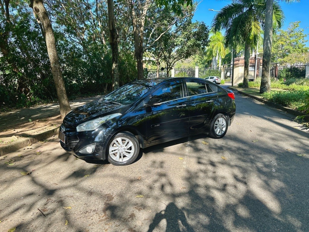 //www.autoline.com.br/carro/hyundai/hb20s-16-premium-16v-flex-4p-manual/2014/rio-de-janeiro-rj/24898816