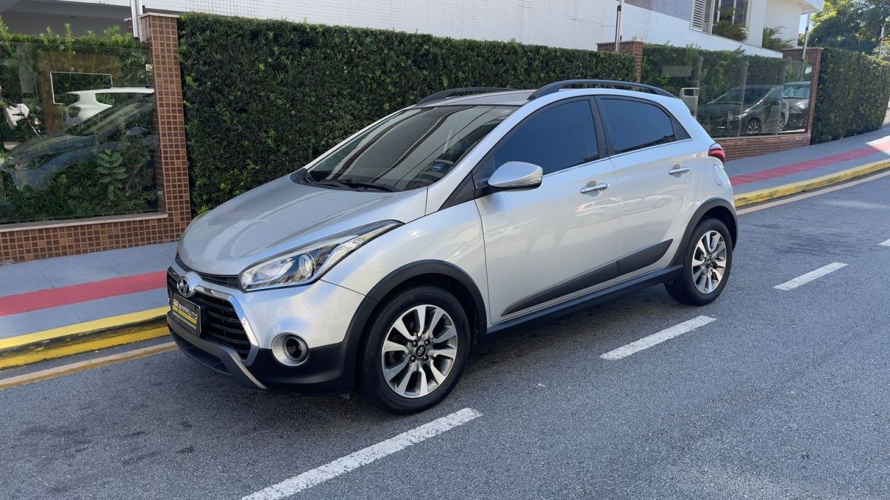 //www.autoline.com.br/carro/hyundai/hb20x-16-premium-16v-flex-4p-automatico/2016/sao-jose-sc/23515866
