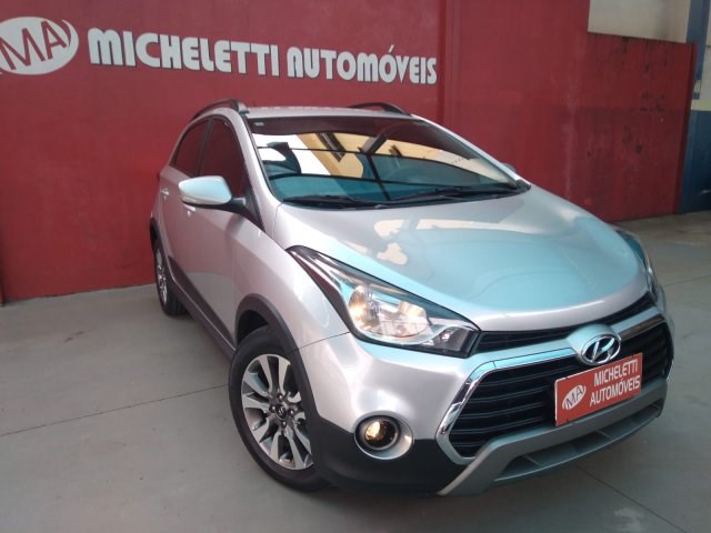 //www.autoline.com.br/carro/hyundai/hb20x-16-style-16v-flex-4p-automatico/2017/sao-jose-do-rio-preto-sp/24043339