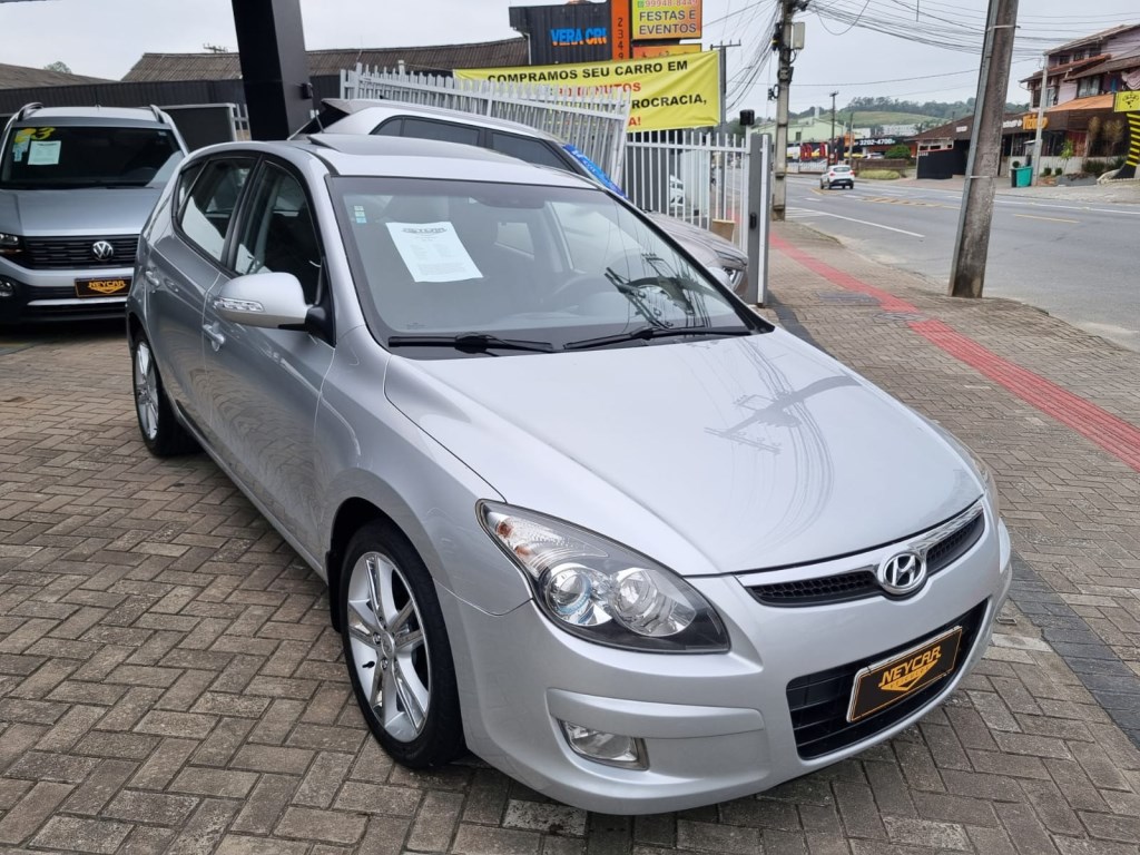//www.autoline.com.br/carro/hyundai/i30-20-gls-16v-gasolina-4p-automatico/2011/joinville-sc/24737582