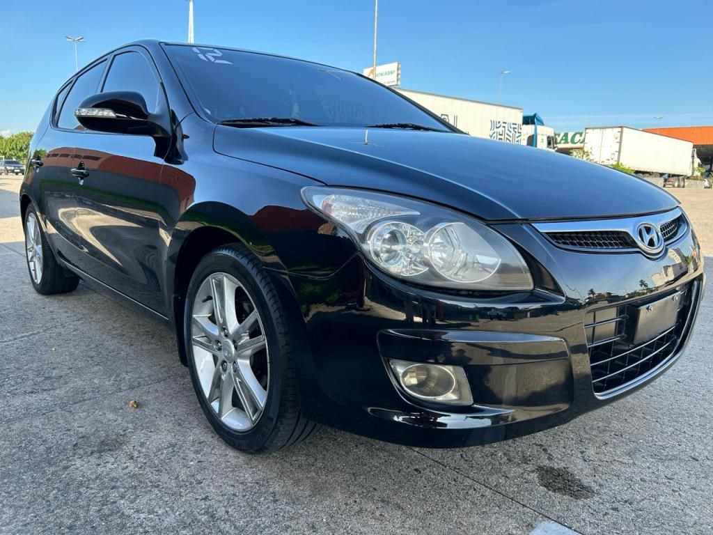 //www.autoline.com.br/carro/hyundai/i30-20-16v-gasolina-4p-automatico/2012/nova-iguacu-rj/24991386