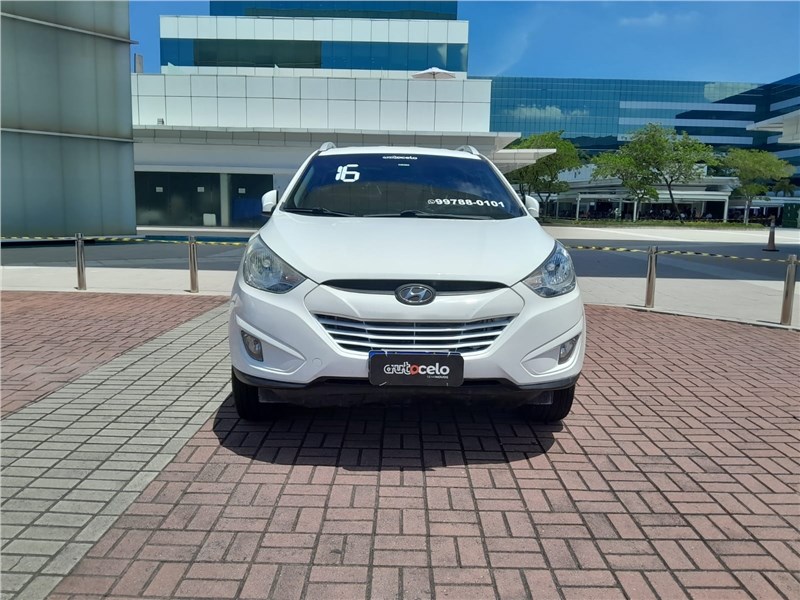 //www.autoline.com.br/carro/hyundai/ix35-20-gls-16v-flex-4p-automatico/2016/rio-de-janeiro-rj/24134633