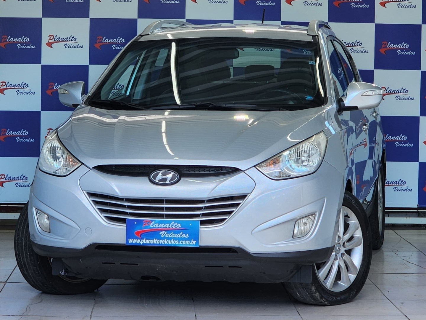 //www.autoline.com.br/carro/hyundai/ix35-20-gls-automatico-16v-gasolina-4p/2012/belo-horizonte-mg/24282779