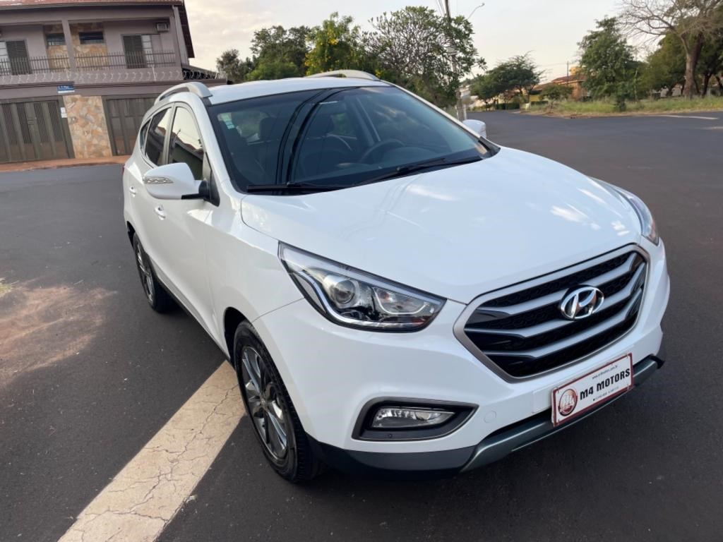 //www.autoline.com.br/carro/hyundai/ix35-20-gl-16v-flex-4p-automatico/2018/ribeirao-preto-sp/24441721