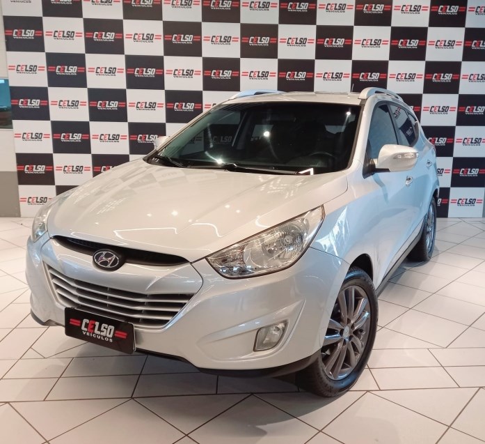 //www.autoline.com.br/carro/hyundai/ix35-20-gls-16v-gasolina-4p-manual/2011/dois-irmaos-rs/24454947