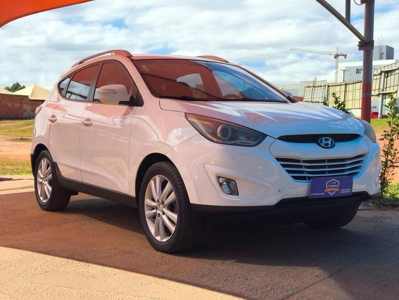 //www.autoline.com.br/carro/hyundai/ix35-20-gls-16v-flex-4p-automatico/2016/brasilia-df/24646820
