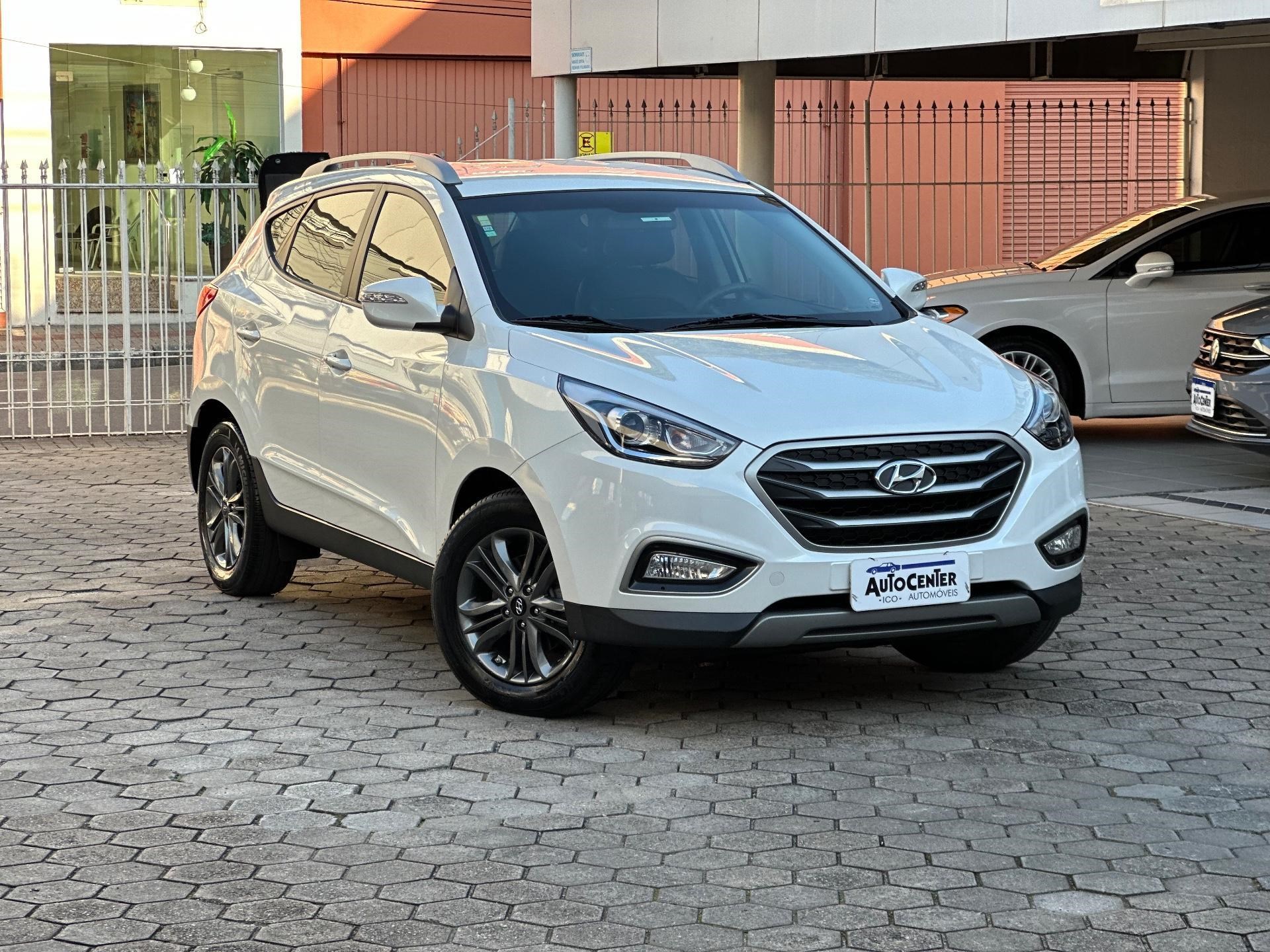 //www.autoline.com.br/carro/hyundai/ix35-20-gl-16v-flex-4p-automatico/2020/blumenau-sc/24707634