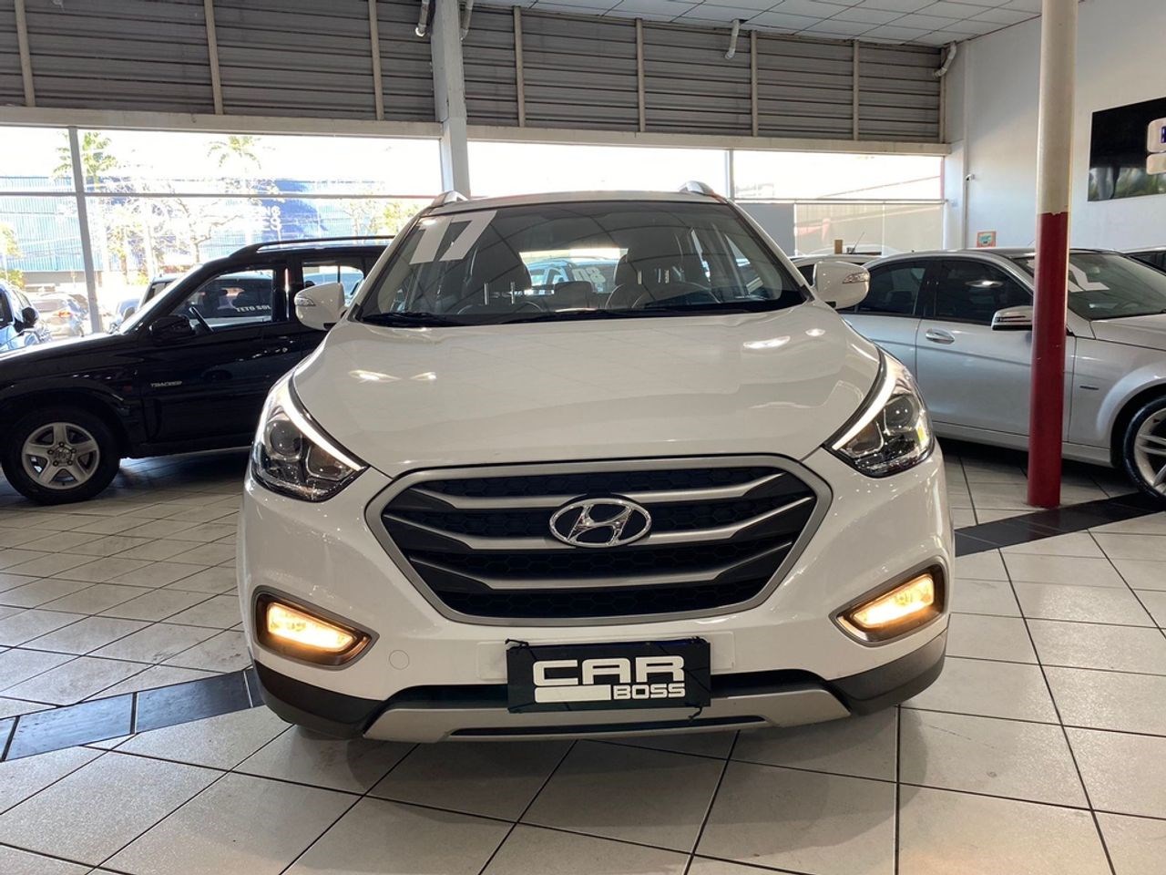 //www.autoline.com.br/carro/hyundai/ix35-20-16v-flex-4p-automatico/2017/sao-paulo-sp/24808673