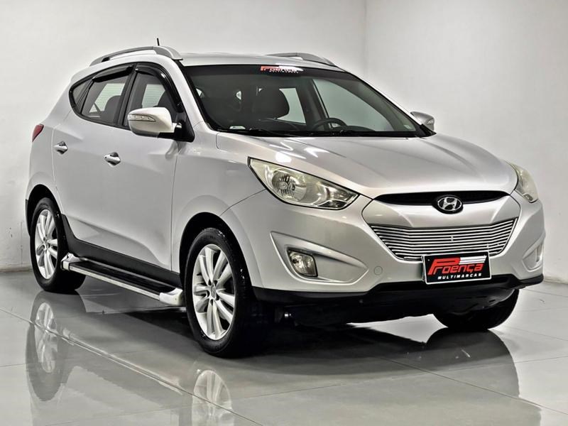 //www.autoline.com.br/carro/hyundai/ix35-20-16v-flex-4p-automatico/2014/curitiba-pr/24900804