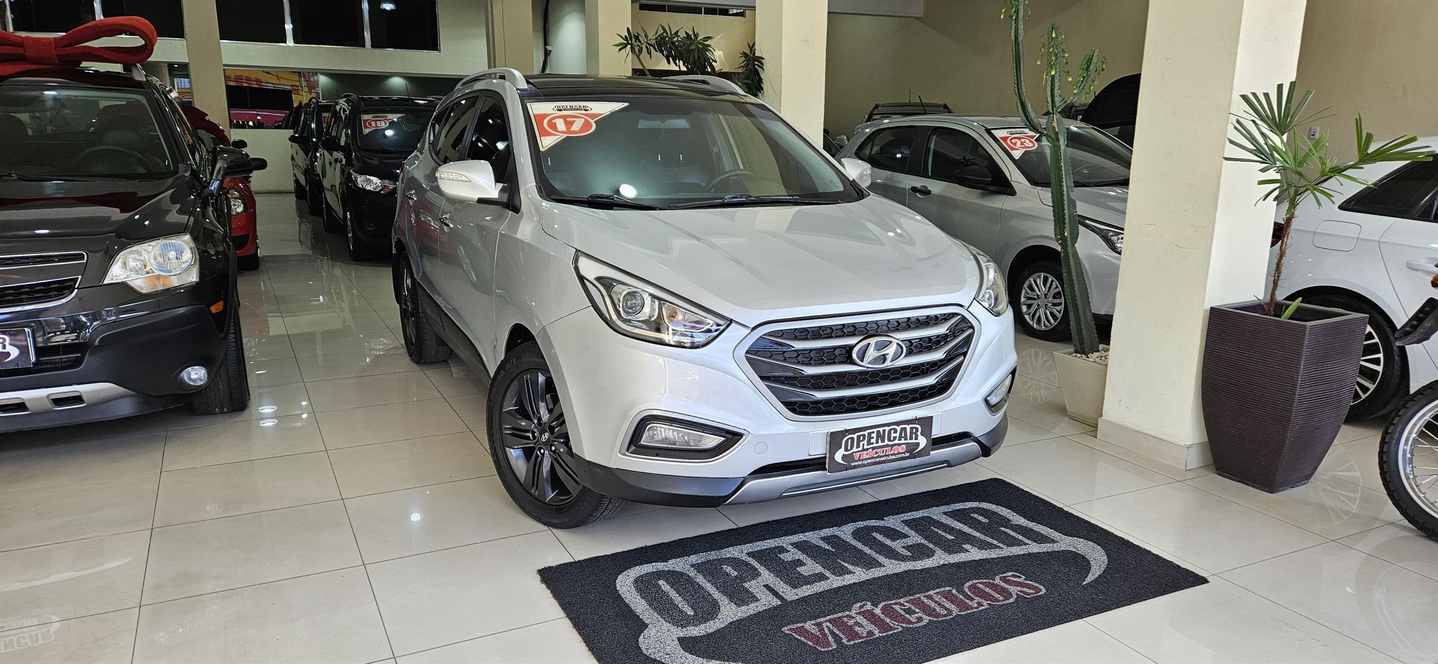 //www.autoline.com.br/carro/hyundai/ix35-20-gls-16v-flex-4p-automatico/2017/sao-paulo-sp/24915523