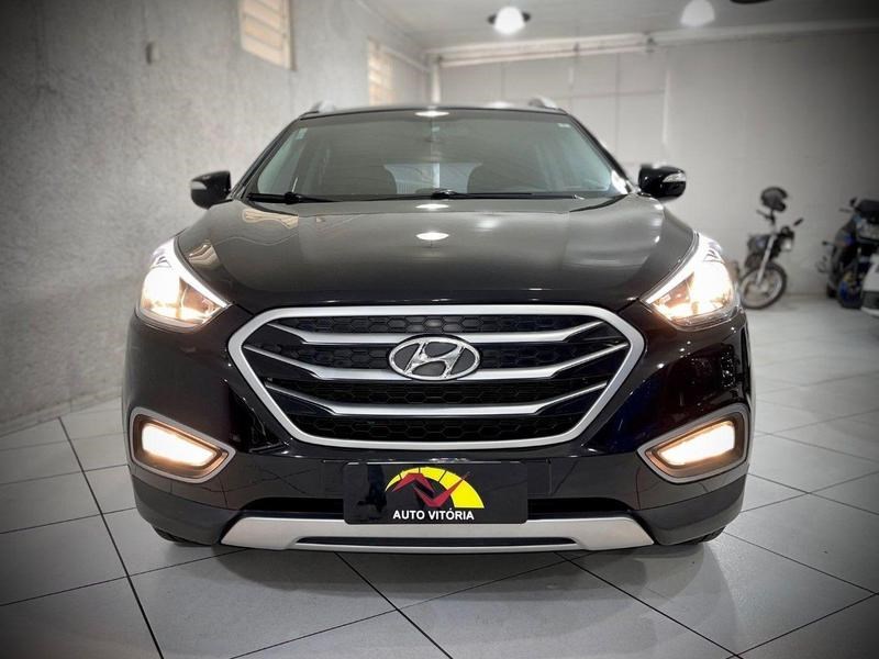 //www.autoline.com.br/carro/hyundai/ix35-20-gl-16v-flex-4p-automatico/2018/porto-alegre-rs/25007125