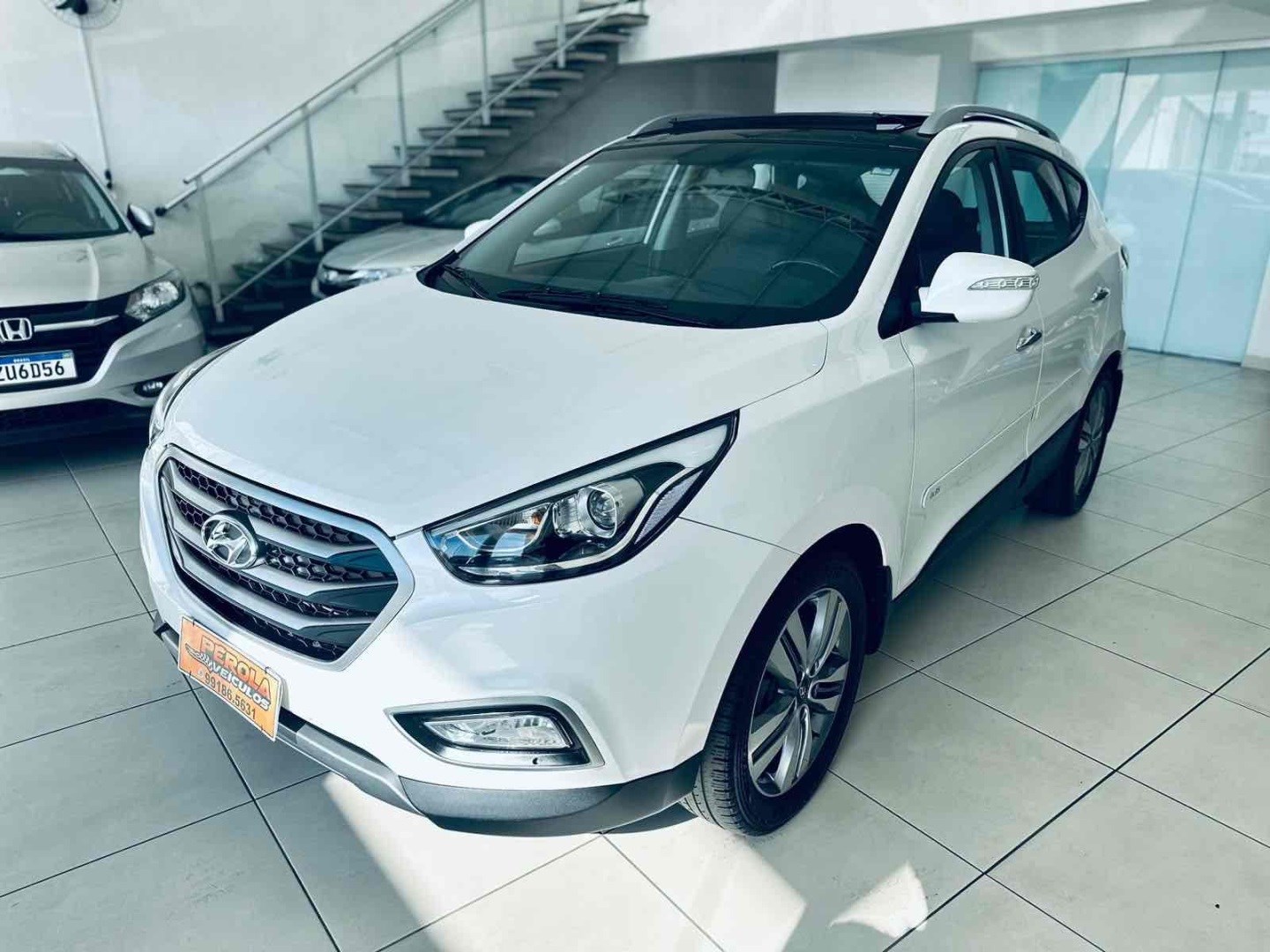 //www.autoline.com.br/carro/hyundai/ix35-20-gls-16v-flex-4p-automatico/2017/santa-barbara-doeste-sp/25012401