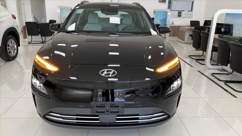 //www.autoline.com.br/carro/hyundai/kona-bev-39kwh-eletrico-4p-automatico/2024/curitiba-pr/24108960