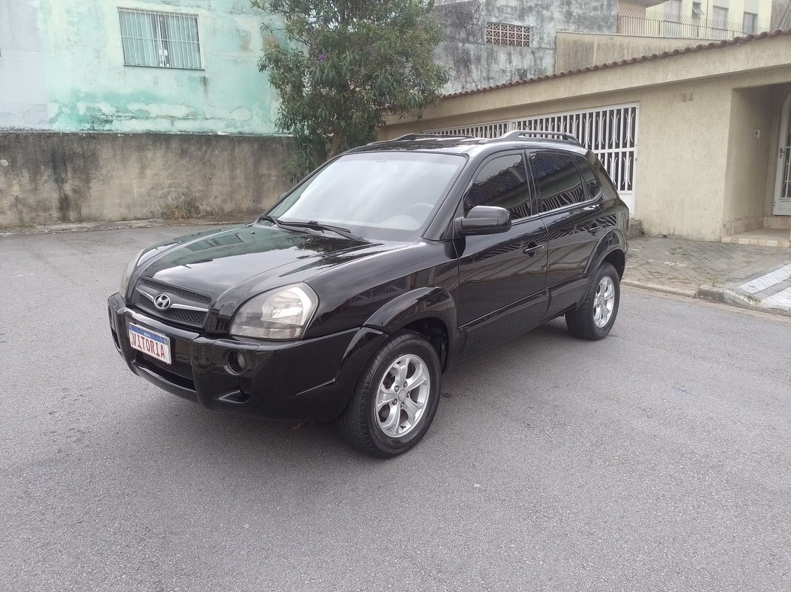 //www.autoline.com.br/carro/hyundai/tucson-20-gl-16v-gasolina-4p-automatico/2008/sao-bernardo-do-campo-sp/23529412
