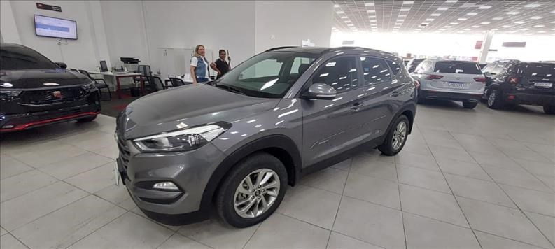 //www.autoline.com.br/carro/hyundai/tucson-16-gls-16v-gasolina-4p-turbo-automatizado/2019/sao-paulo-sp/24518389