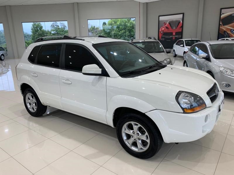 //www.autoline.com.br/carro/hyundai/tucson-20-gls-16v-flex-4p-automatico/2017/orleans-sc/24574503
