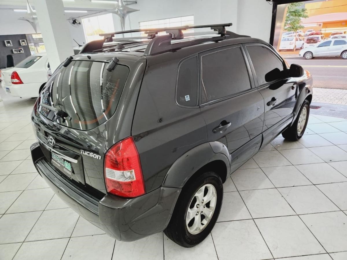 //www.autoline.com.br/carro/hyundai/tucson-20-gls-16v-gasolina-4p-automatico/2011/cascavel-pr/24727182