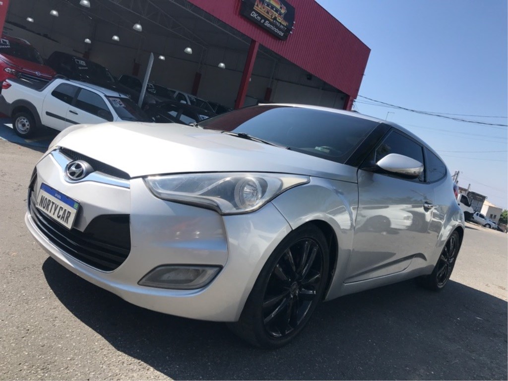 //www.autoline.com.br/carro/hyundai/veloster-16-16v-gasolina-4p-automatico/2012/itaquaquecetuba-sp/23674052