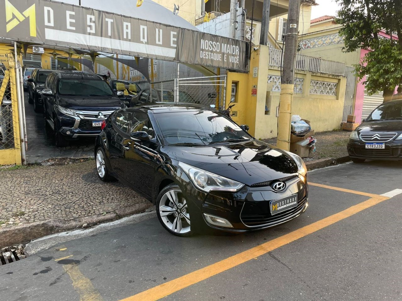 //www.autoline.com.br/carro/hyundai/veloster-16-16v-gasolina-4p-automatico/2013/valinhos-sp/24201271