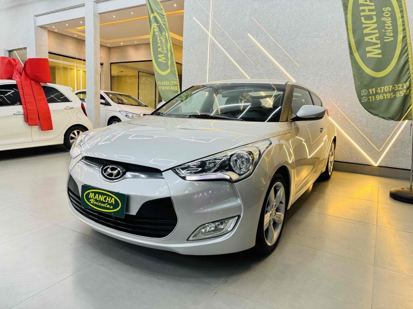 //www.autoline.com.br/carro/hyundai/veloster-16-16v-gasolina-4p-automatico/2012/jandira-sp/24433378