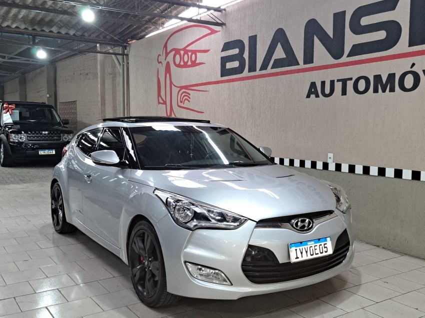 //www.autoline.com.br/carro/hyundai/veloster-16-16v-gasolina-4p-automatico/2012/porto-alegre-rs/24510213