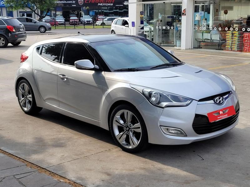 //www.autoline.com.br/carro/hyundai/veloster-16-16v-gasolina-4p-automatico/2013/porto-alegre-rs/24763734