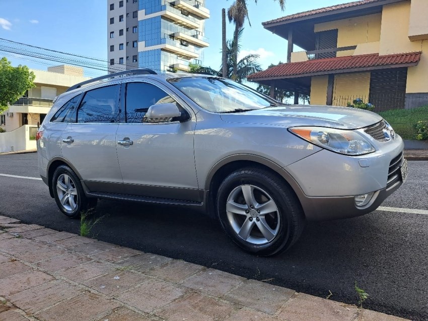//www.autoline.com.br/carro/hyundai/veracruz-38-v6-24v-gasolina-4p-4x4-automatico/2009/passo-fundo-rs/24244719