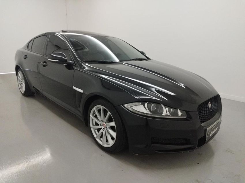 //www.autoline.com.br/carro/jaguar/xf-20-gtdi-sport-luxury-16v-gasolina-4p-turbo-au/2015/brasilia-df/24562498