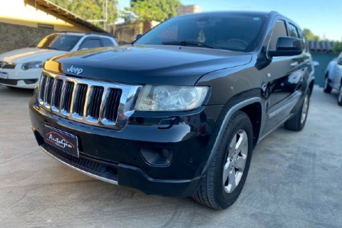 //www.autoline.com.br/carro/jeep/cherokee-37-v6-limited-12v-gasolina-4p-4x4-automatico/2012/goiania-go/24512317