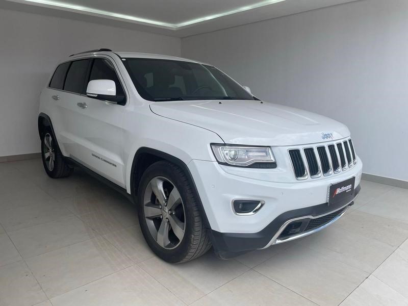 //www.autoline.com.br/carro/jeep/cherokee-32-v6-limited-24v-gasolina-4p-4x4-automatico/2015/brasilia-df/24908383