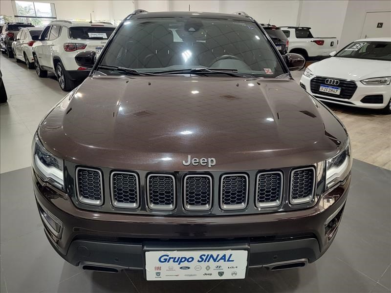 //www.autoline.com.br/carro/jeep/compass-20-serie-s-16v-diesel-4p-4x4-turbo-automatico/2019/barueri-sp/23512122