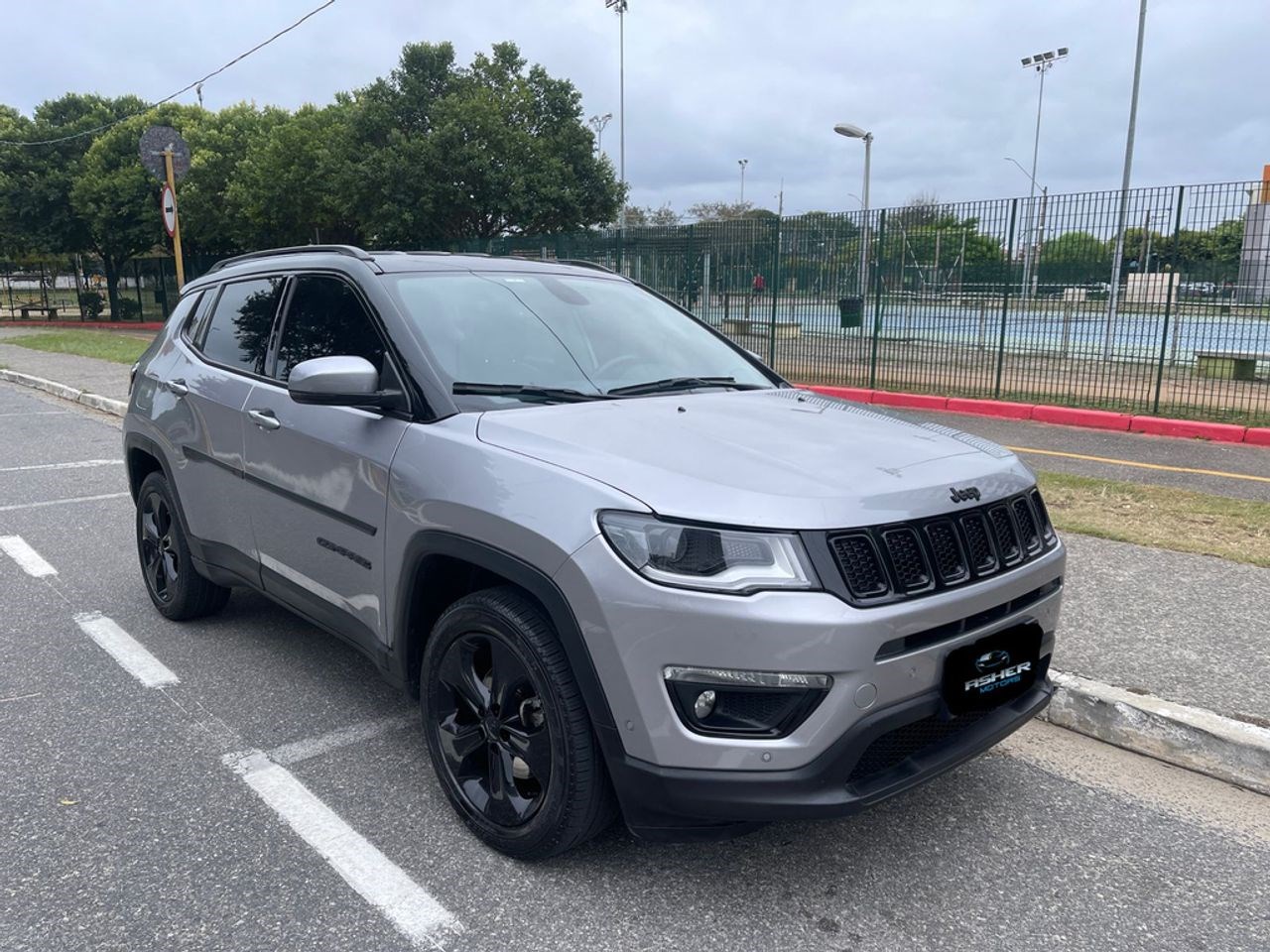 //www.autoline.com.br/carro/jeep/compass-20-longitude-16v-flex-4p-automatico/2020/sao-jose-dos-campos-sp/23591272