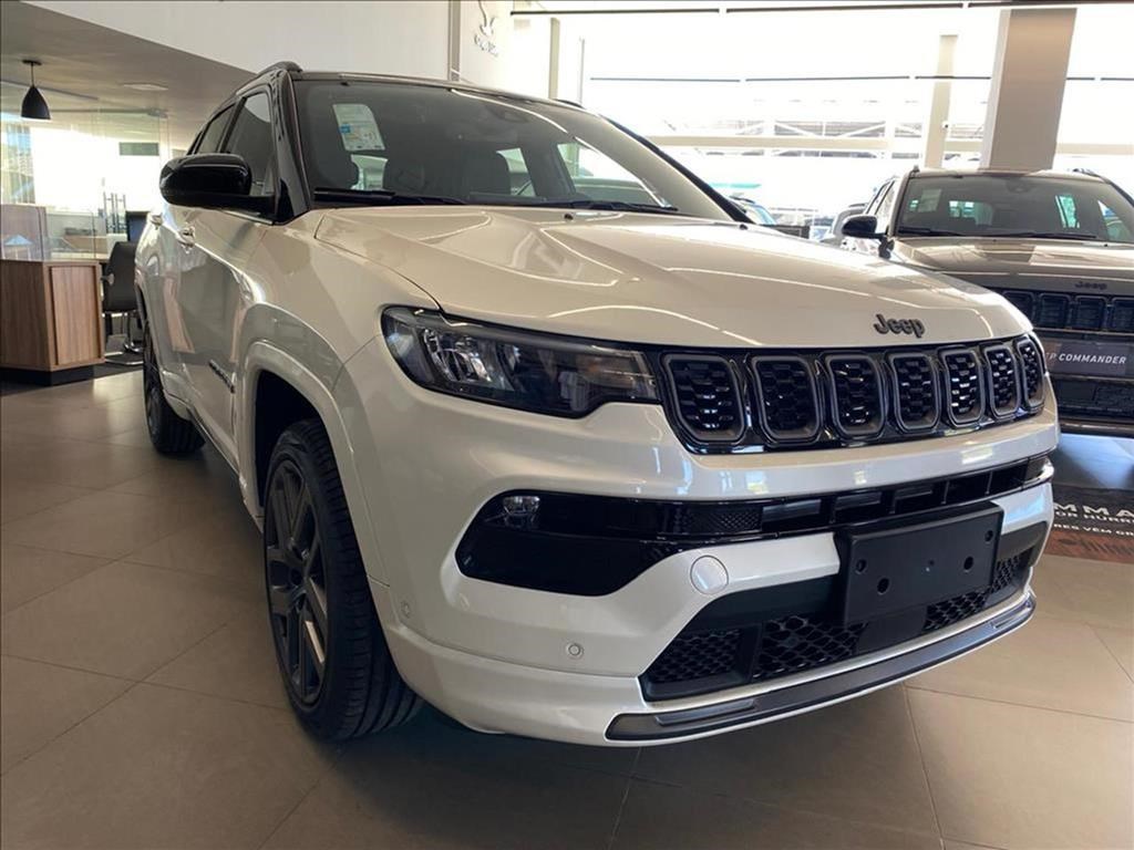 //www.autoline.com.br/carro/jeep/compass-13-t270-serie-s-flex-4p-turbo-automatico/2025/valparaiso-de-goias-go/23919200