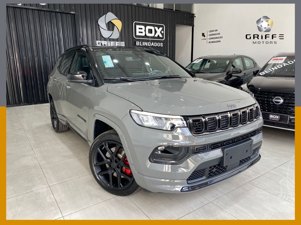 //www.autoline.com.br/carro/jeep/compass-20-hurricane-blackhawk-16v-gasolina-4p-4x4-tu/2025/sao-paulo-sp/24212309