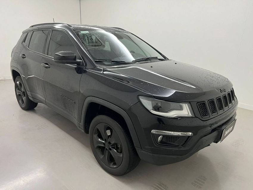 //www.autoline.com.br/carro/jeep/compass-20-night-eagle-16v-diesel-4p-4x4-turbo-automa/2018/brasilia-df/24230342